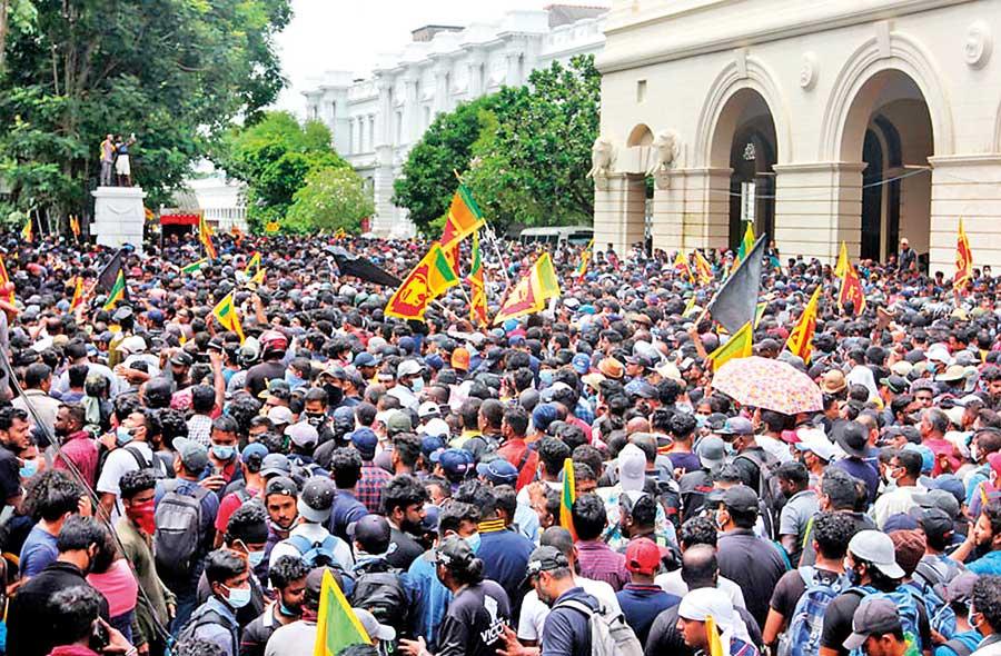 sri-lanka-president-home-occupied